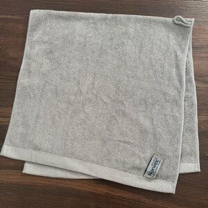 NEW Norwex Graphite Microfiber Hand Towel